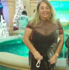 Meet your Posher, Stella